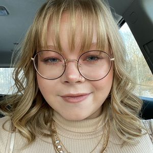 Meet your Posher, Brynn